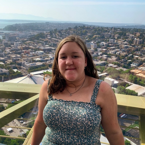 Meet your Posher, Keely - Picture 1 of 1